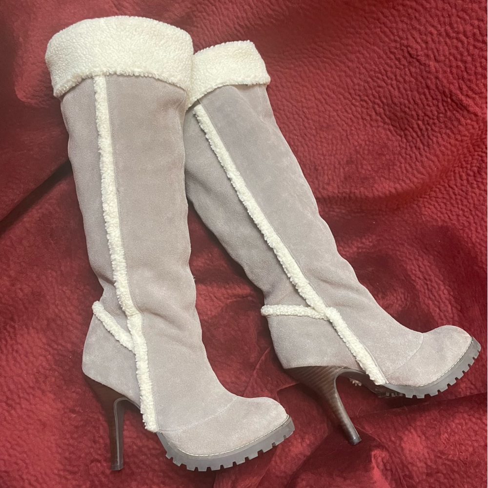 NWOT Envy Swiss Vanilla Faux Suede & Shearling Sexy Heeled Gray, Cream Boots 8.5